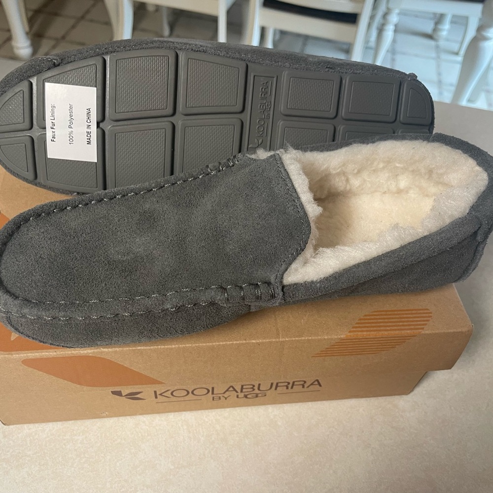 Ugg men slippers sz 11